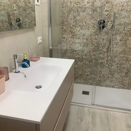 Queen Luana Apartamento Veneza