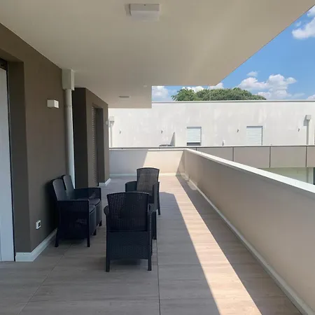 Queen Luana Apartament Mestre