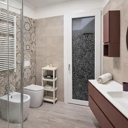 Queen Luana Apartament Mestre